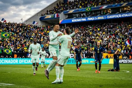 Criado com LabNews Pro