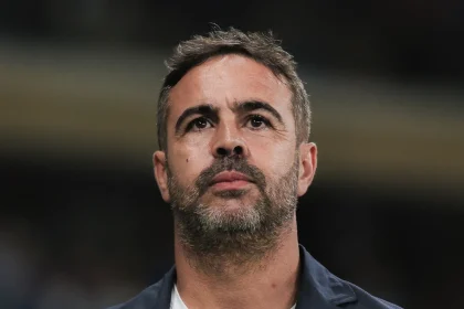 Imagem colorida de Artur Jorge, técnico do Cruzeiro