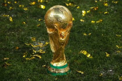 tivo global, atraindo bilh&otilde;es de espectadores e paralisando o planeta a c