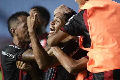 Moto Club - Metrópoles