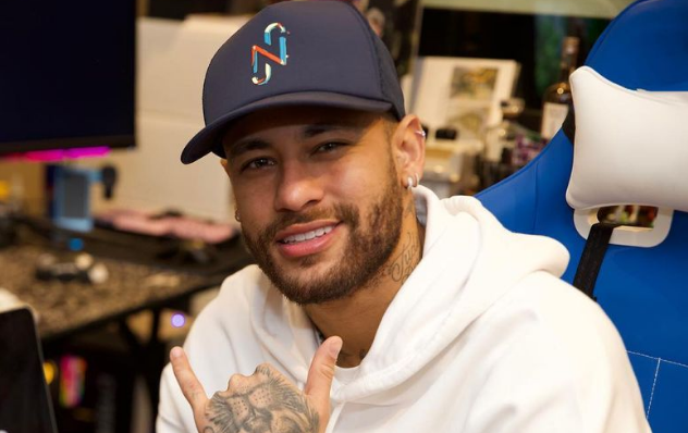 incapacidade temporária a uma cozinheira que prestou serviços em uma das proprie