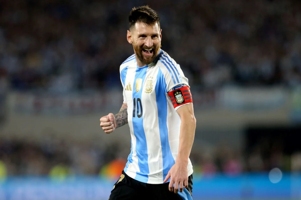 Imagem colorida de Messi com a Seleção Argentina- Metrópoles