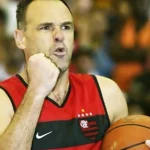 Imagem colorida de Oscar Schmidt pelo Flamengo