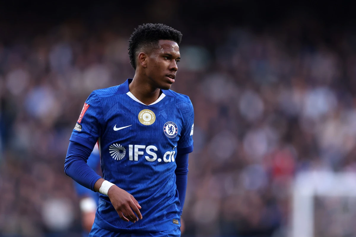 Foto colorida de Estêvão, do Chelsea - Metrópoles