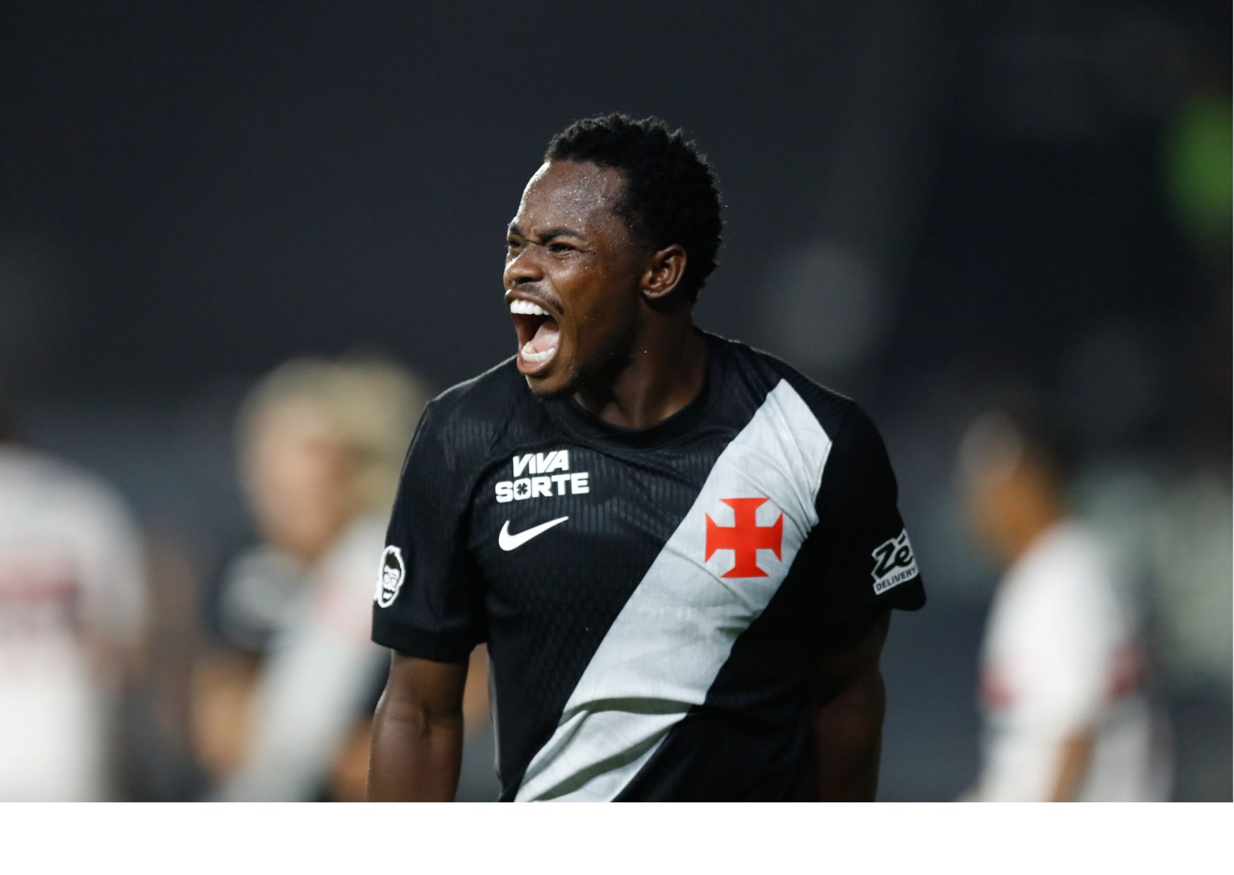 2 a 1. A equipe de Roger Machado fez primeiro tempo perfeito, principalmente na