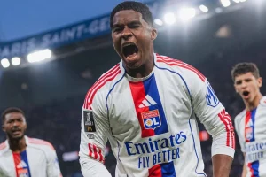 Foto colorida de Endrick - Metrópoles