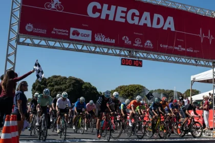 Largada-3ª-bateria-Metrópoles-Endurance-Cycling (8)