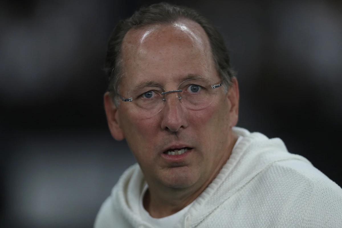 Imagem colorida de John Textor