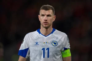 Foto colorida de Dzeko - Metrópoles