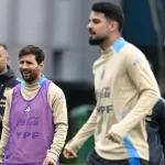 Foto colorida de Messi e Flaco López - Metrópoles