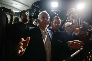 Harry Massis Junior, 80, assume o Tricolor paulista após votação que resultou no impeachment do presidente Julio Casares São Paulo Metrópoles