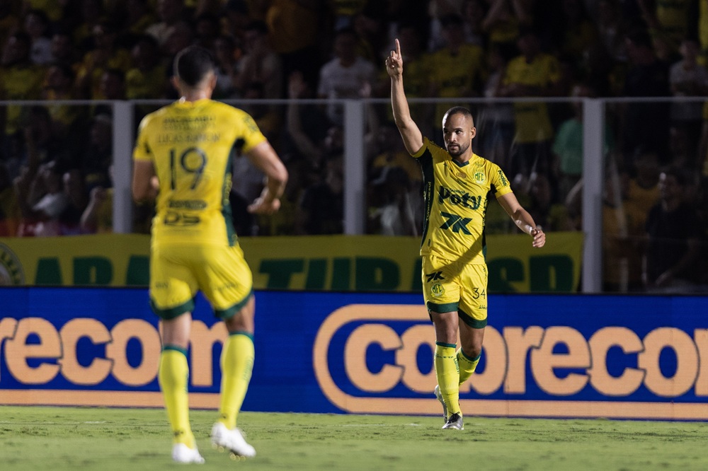 1 a 1 no jogo de ida, em Bragan&ccedil;a Paulista. Quem vencer garante vaga nas
